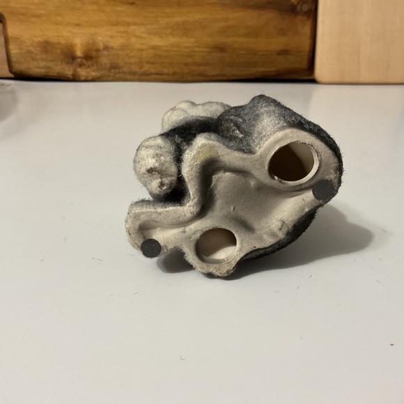 VTG Fuzzy Flocked Black Greying White Cat Figurine - Picture 6 of 6